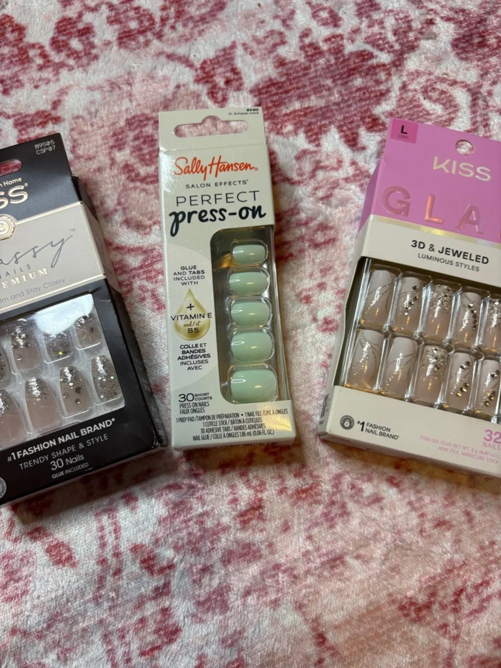 KISS Glam 3D & Jeweled Press-On Nails - Pink and Gold Accents 4 pack